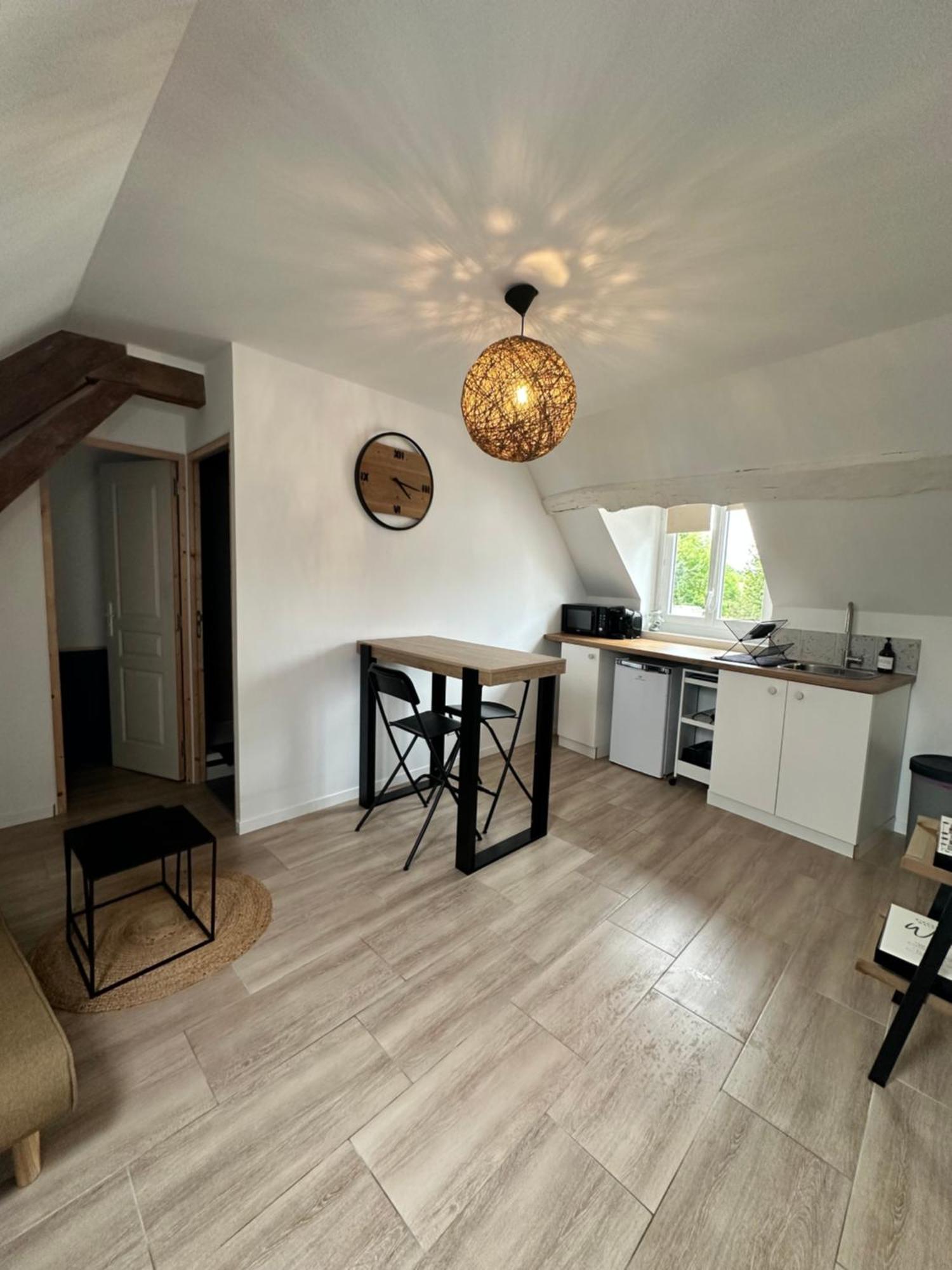 Appartements Pacy-Sur-Eure Exterior photo